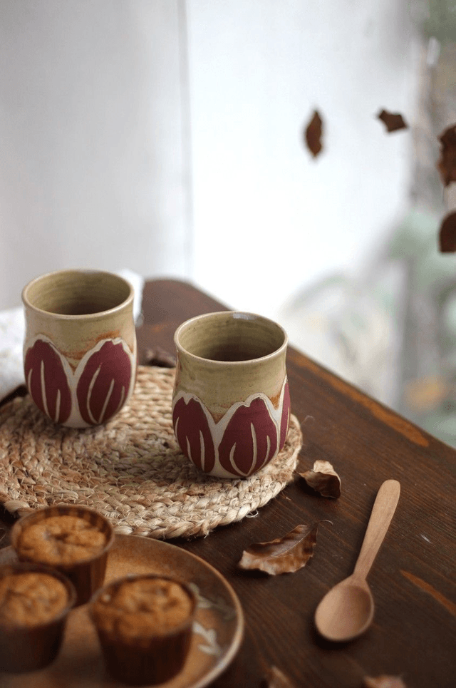 Tasse verte 20cl "Tulipe rouge" sans anse