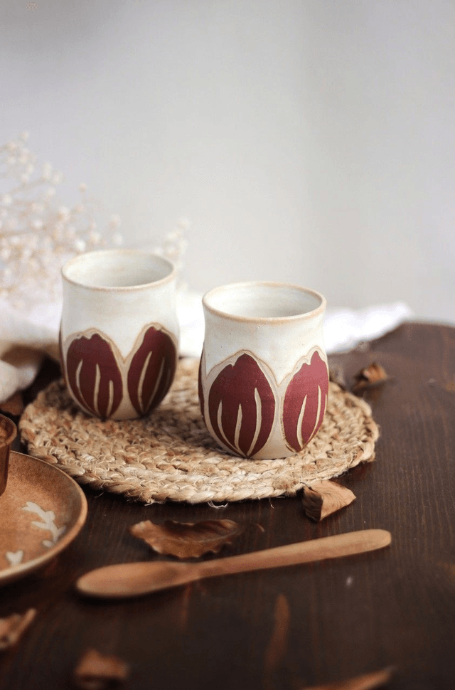 Tasse blanche 15cl "Tulipe rouge" sans anse