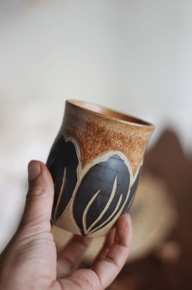 Tasse 20cl "tulipe noire" sans anse