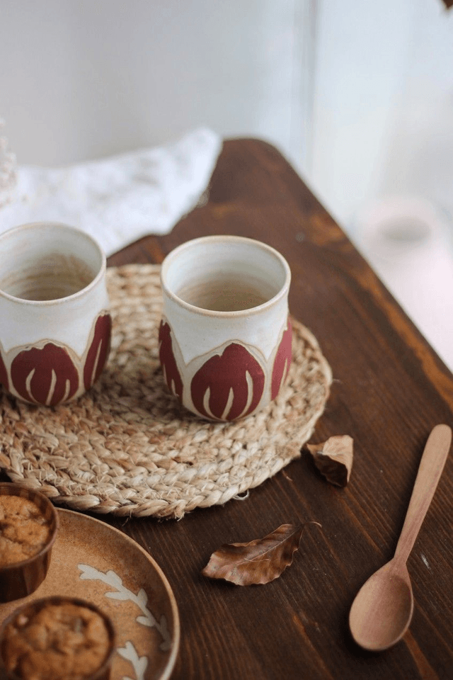 Tasse blanche 15cl "Tulipe rouge" sans anse