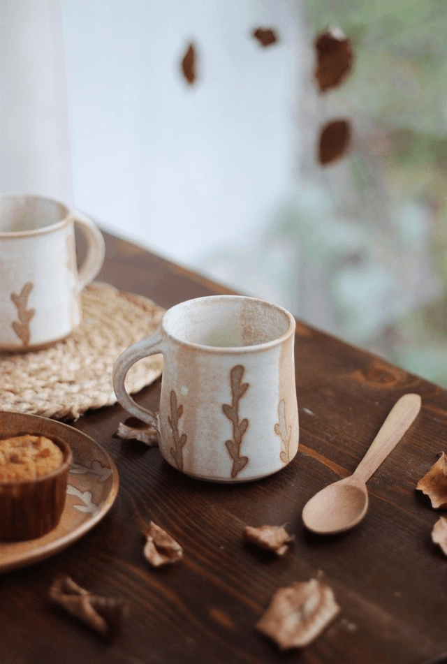Tasse blanche &quot;brindilles&quot; 20cl